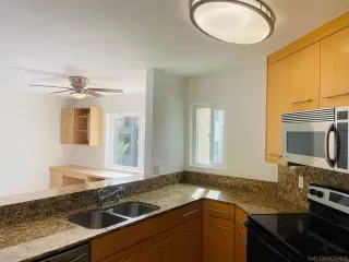 Photo #6: 240022293 Listing