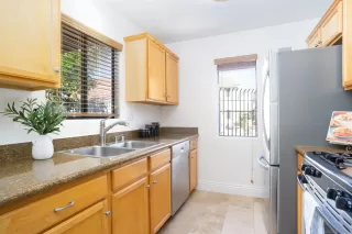 Photo #3: 240022327 Listing