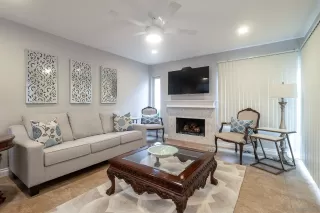 Photo #2: 240022334 Listing