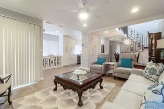 Photo #5: 240022334 Listing