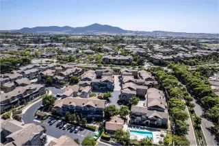 Photo #5: 240022340 Listing