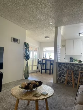 Photo #4: 240022348 Listing