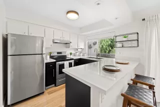 Photo #5: 240022445 Listing 