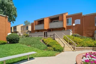 Photo #1: 240022446 Listing