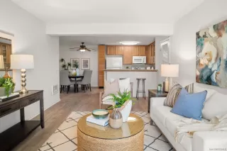 Photo #3: 240022446 Listing