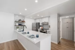 Photo #1: 240022589 Listing 