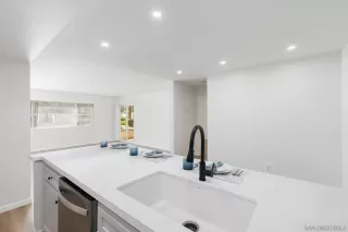 Photo #4: 240022589 Listing 