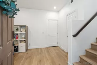 Photo #5: 240022749 Listing