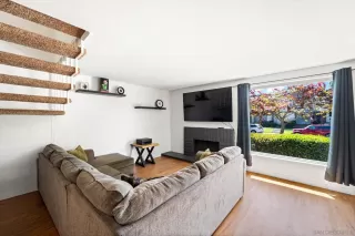 Photo #4: 240022805 Listing