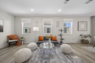 Photo #1: 240022821 Listing