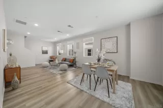 Photo #4: 240022821 Listing