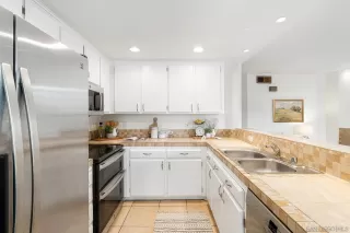 Photo #6: 240022920 Listing