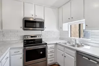 Photo #3: 240022921 Listing 