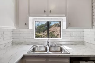 Photo #4: 240022921 Listing 