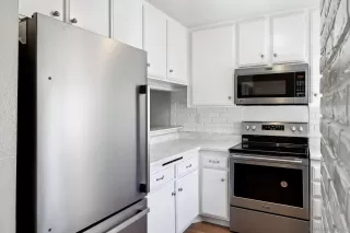 Photo #5: 240022921 Listing 