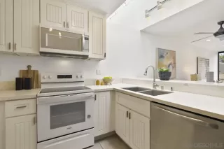 Photo #3: 240022933 Listing