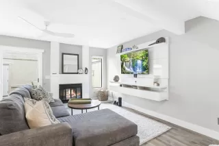 Photo #1: 240022996 Listing