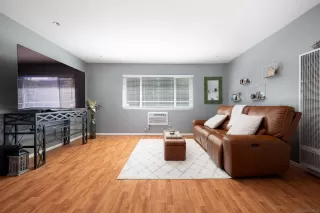 Photo #1: 240023017 Listing