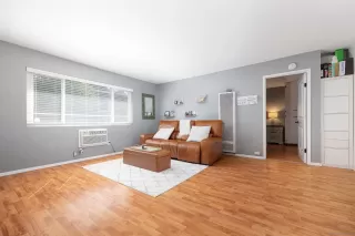 Photo #2: 240023017 Listing