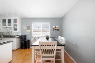 Photo #3: 240023017 Listing