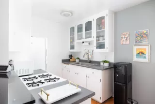 Photo #4: 240023017 Listing