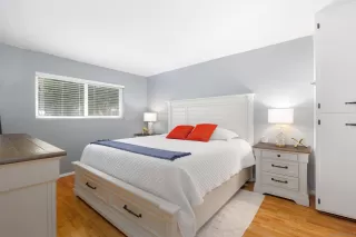 Photo #6: 240023017 Listing