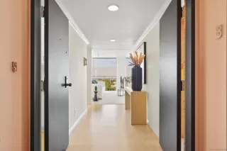 Photo #4: 240023020 Listing