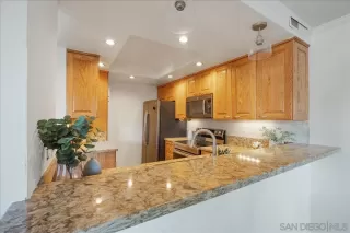 Photo #2: 240023025 Listing