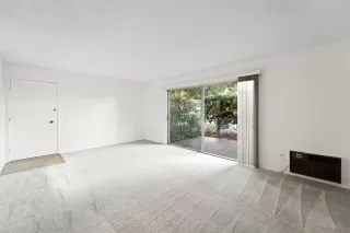 Photo #3: 240023318 Listing