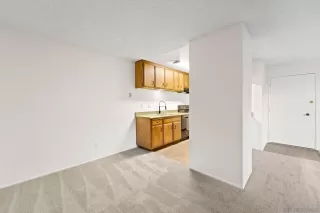 Photo #4: 240023318 Listing