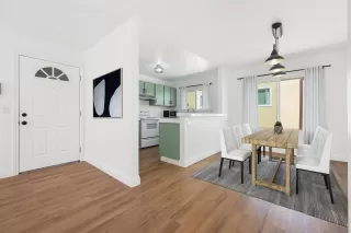 Photo #2: 240023343 Listing 