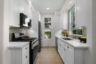 Photo #2: 240023348 Listing 