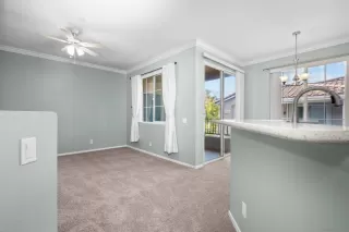 Photo #5: 240023353 Listing