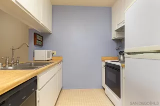 Photo #3: 240023359 Listing