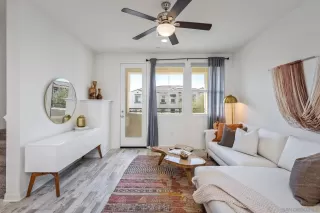 Photo #3: 240023361 Listing