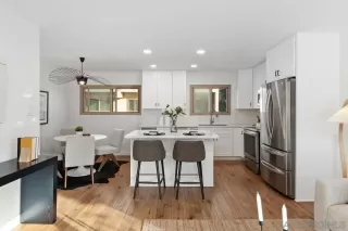 Photo #5: 240023400 Listing 