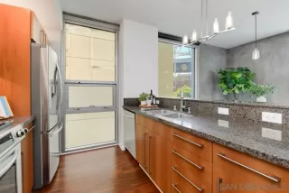 Photo #6: 240023457 Listing 