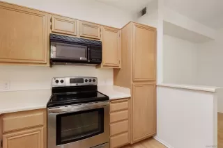 Photo #6: 240023503 Listing