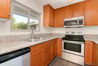 Photo #6: 240023513 Listing 