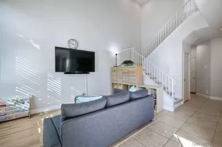 Photo #6: 240023537 Listing