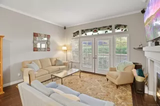 Photo #6: 240023580 Listing