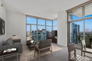 Photo #1: 240023604 Listing