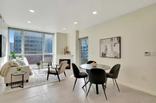 Photo #4: 240023628 Listing 