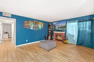 Photo #3: 240023629 Listing