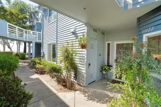 Photo #1: 240023637 Listing