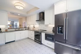 Photo #5: 240023637 Listing