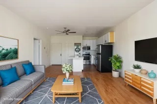 Photo #4: 240023642 Listing