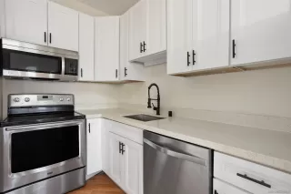 Photo #6: 240023642 Listing