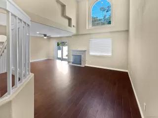 Photo #2: 240023646 Listing