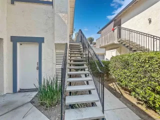 Photo #5: 240023648 Listing